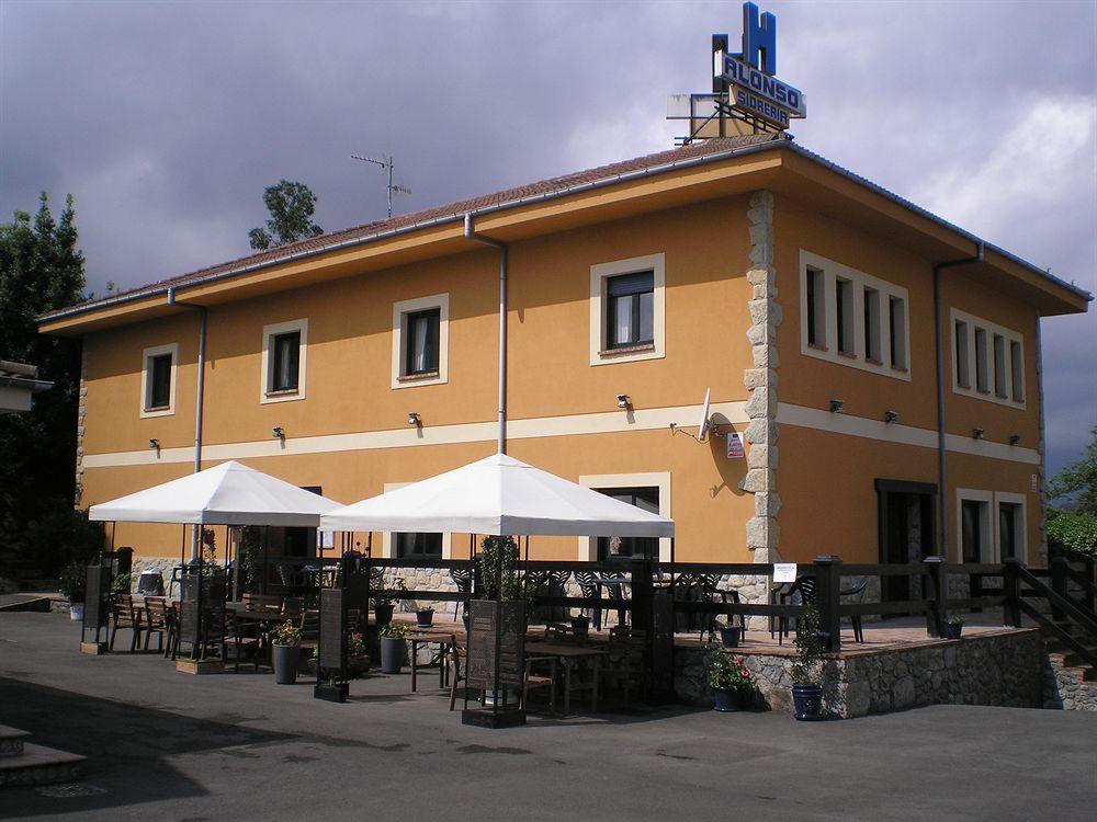 Hotel Alonso Llanes Exterior photo
