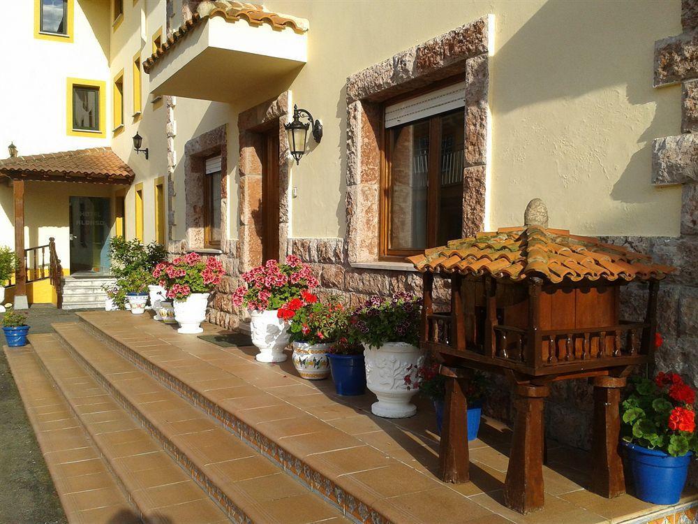 Hotel Alonso Llanes Exterior photo